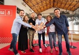 Andueza y los cinco consejeros del PSE en el Gobierno vasco, en un acto este sábado en Barakaldo.