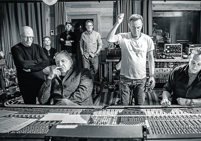 Springsteen en el estudio de Colts Neck donde grabó 'Letter to You', el disco que sale el 23 de octubre.