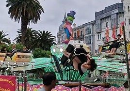 Accidente en las barracas de Castro Urdiales: tres niñas salen despedidas del 'saltamontes'
