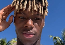 Nico Williams se relaja en las Islas Mauricio ajeno a la polémica por su futuro