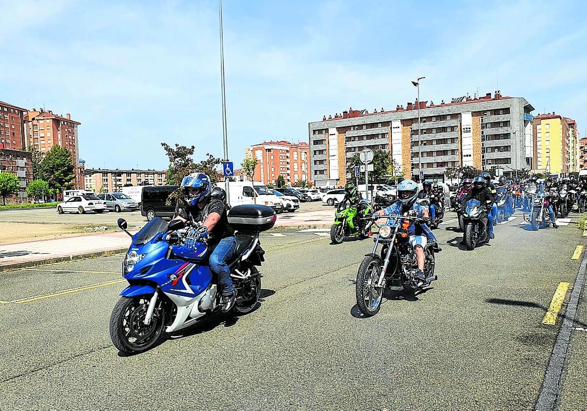 La ruta por la ciudad arrancó en el aparcamiento anexo a las dependencias de la Policía Nacional.