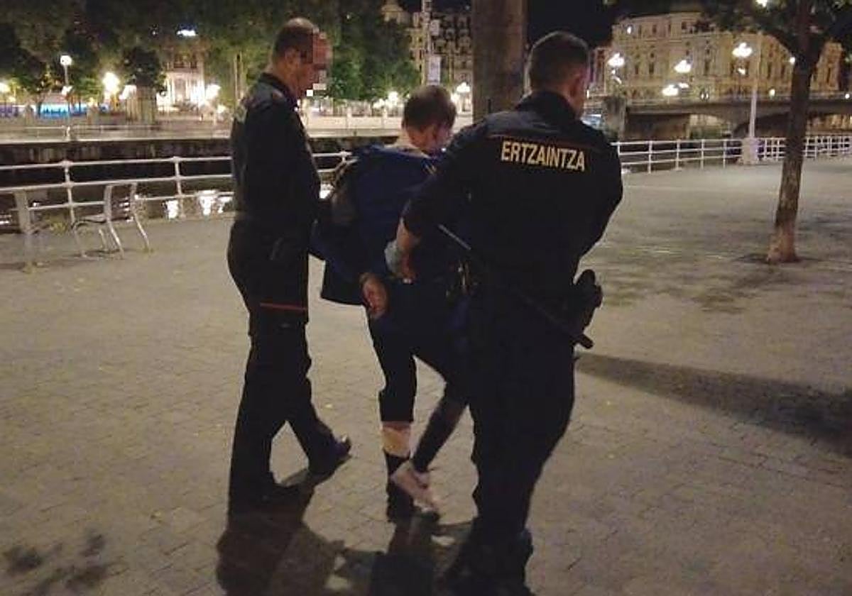 La Ertzaintza pide extremar la precaución ante los robos en verano