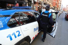 Procedieron con los masajes cardiopulmonares y luego con el desfibrilador.