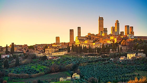 La ciudad medieval de la Toscana llena de rascacielos medievales