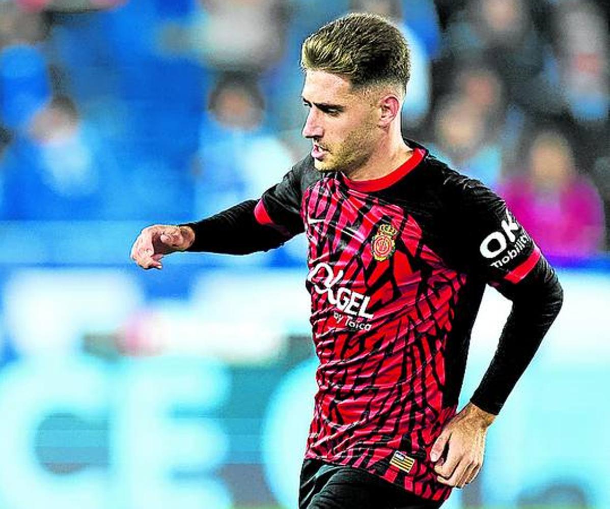 Navarro ha disputado 18 partidos de Liga con el Mallorca.