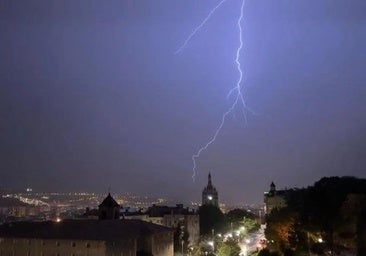 Comisaría inundada en Iurreta, fiestas suspendidas en Sestao, árboles caídos... La tormenta deja daños por toda Bizkaia