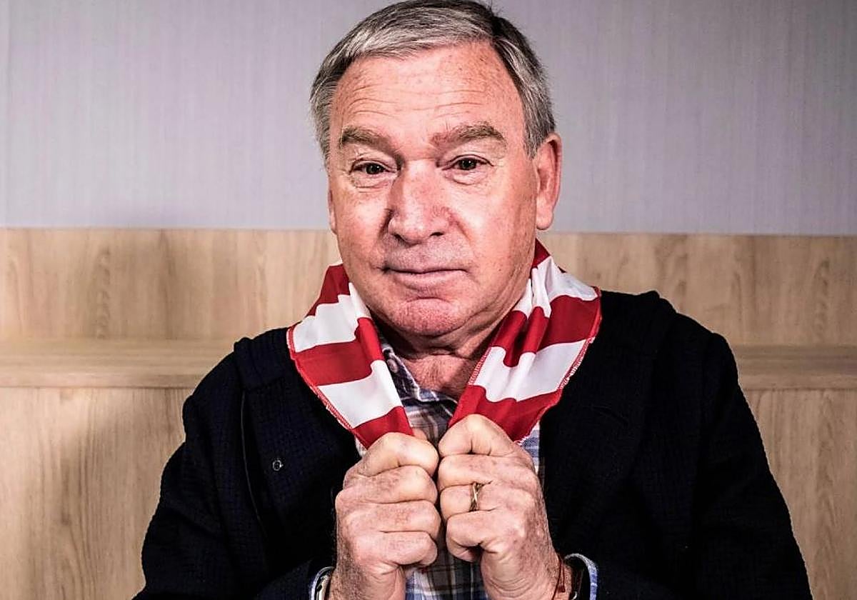 Clemente defiende al Barça en el 'caso Nico' y abre el debate de la filosofía: «Si se ficha jugadores de fuera, tampoco pasa nada»