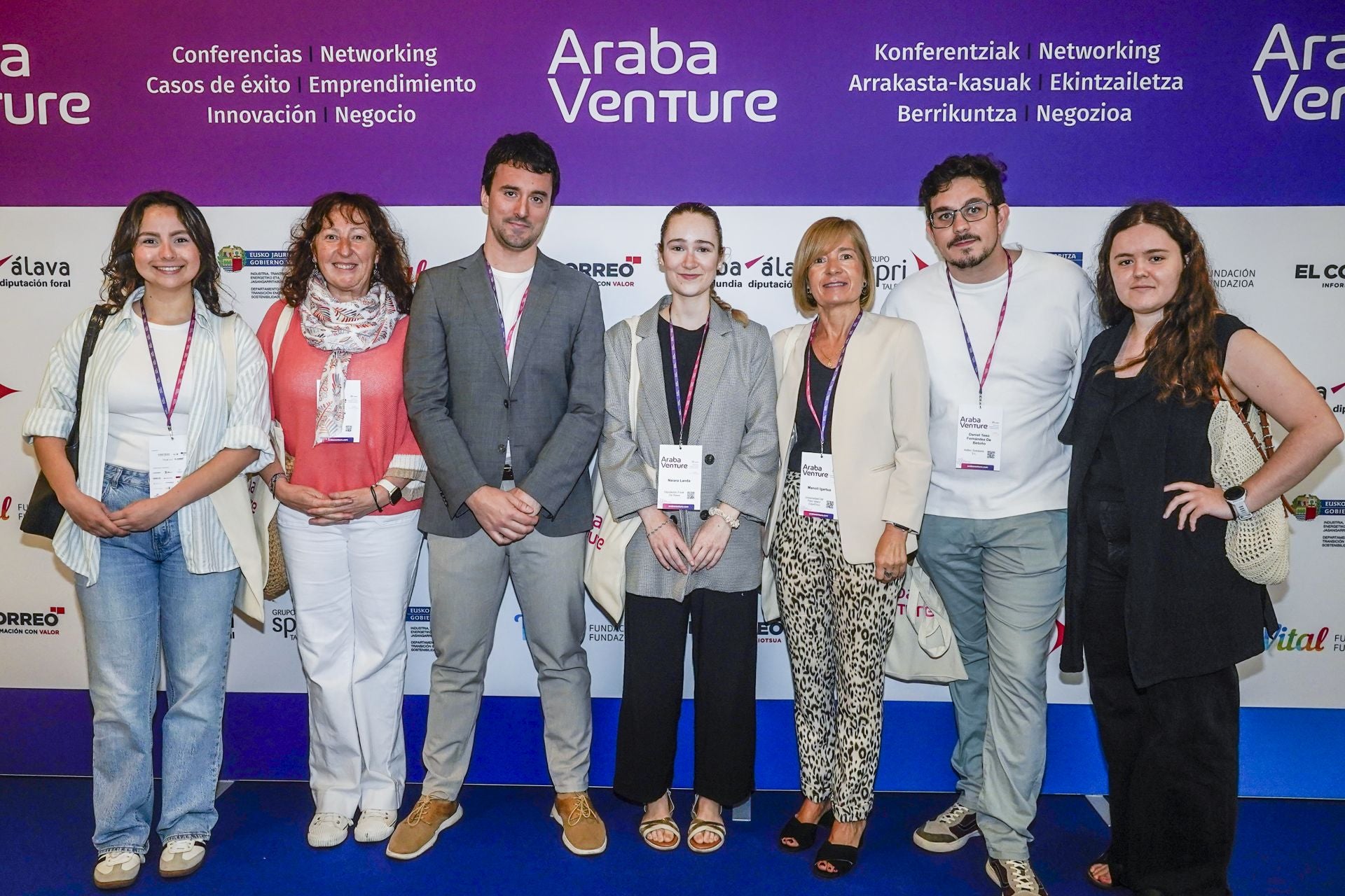 Valentina Estrada, Almudena Baños, Adrián Pérez de Mendiguren, Naiara Landa, Manoli Igartua, Damel Teso y Maitane Gómez.