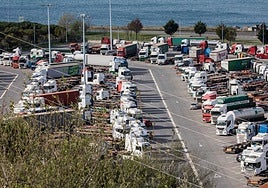 Detenida en el Puerto de Bilbao la conductora de un camión por duplicar la tasa de alcoholemia