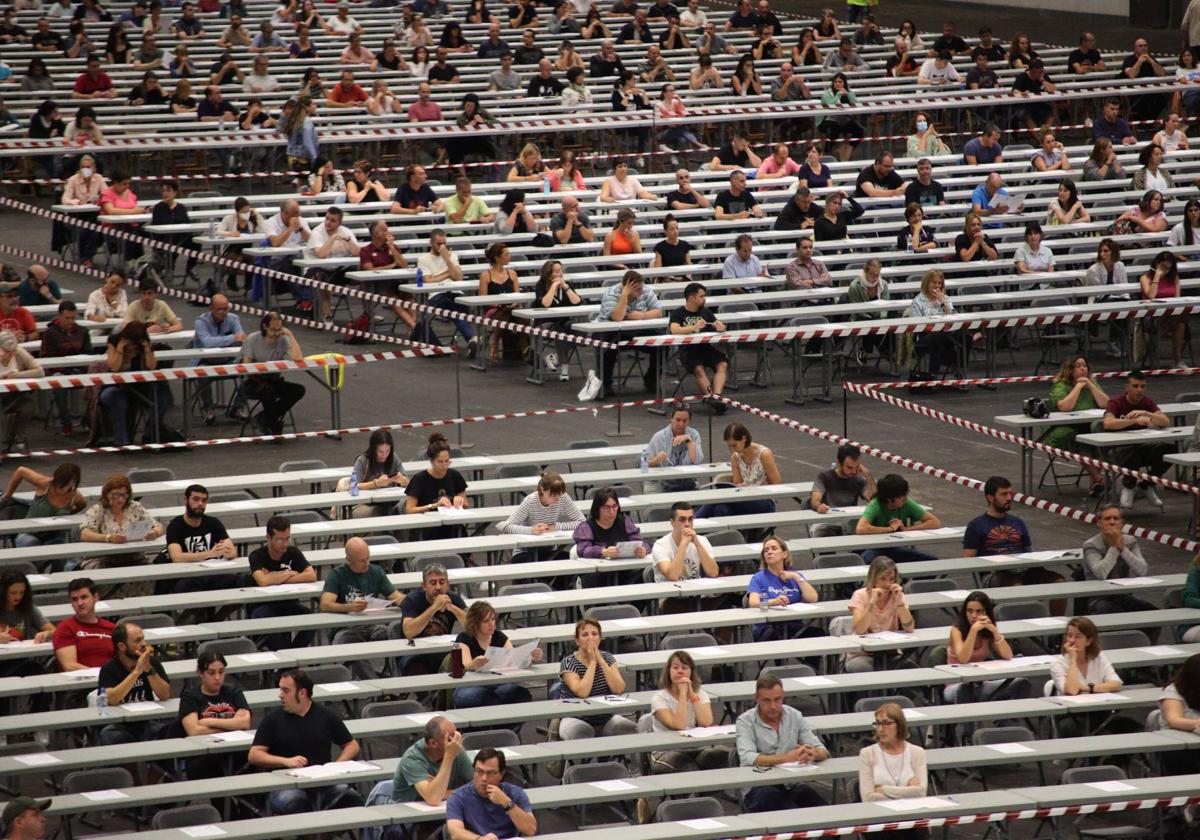 Una prueba de acceso a un empleo público en el BEC.