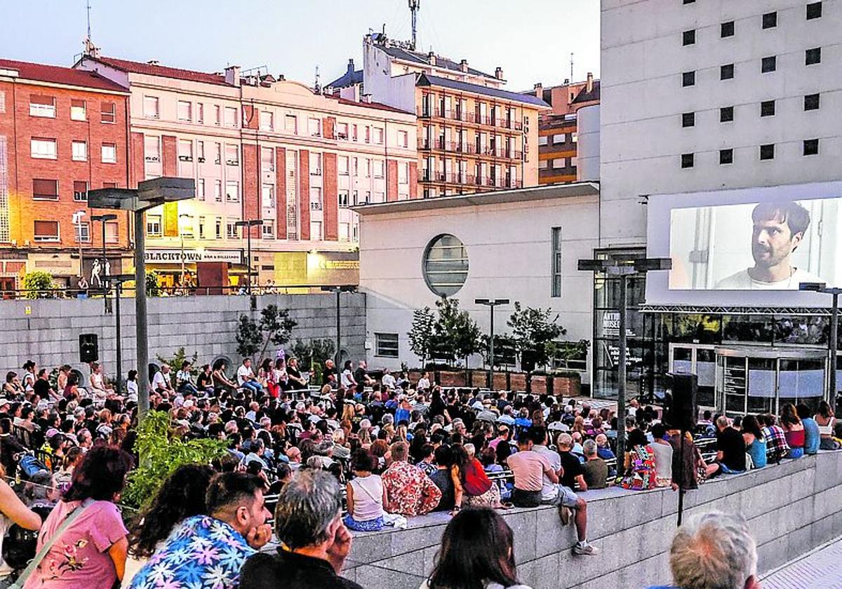 Éxito de publico en el 'cine de verano' de Korterraza.