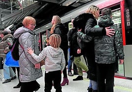 21.000 vizcaínos de 12 a 14 años viajan gratis desde hoy en el transporte público