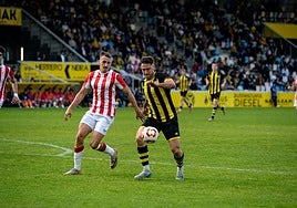 Xabi Irurita y Álex Valiño durante el Barakaldo-Bilbao Athletic.