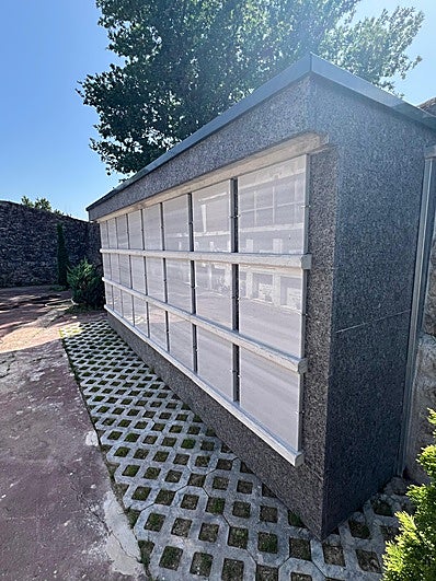 Imagen de los nuevos nichos del cementerio de Murueta.