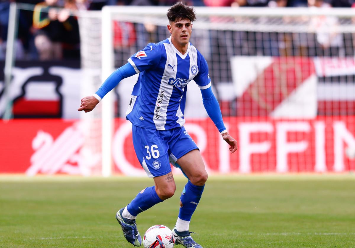 Adrián Pica ha jugado esta última temporada con el Alavés en Primera.