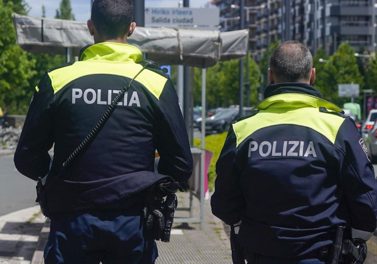 Detenido por intentar robar dos cadenas del cuello en Vitoria