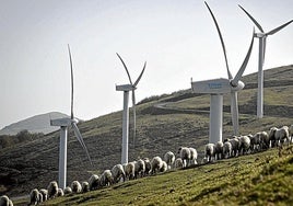 El parque eólico de Elgea-Urkilla, mitad alavés y mitad guipuzcoano.