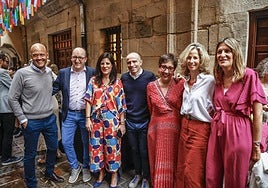 Fran López de Lacalle, Diego Martínez de San Vicente, Patricia García, Axier Urresti, Marta Fernández, Zuriñe Ortiz de Latierro y Saray Zárate