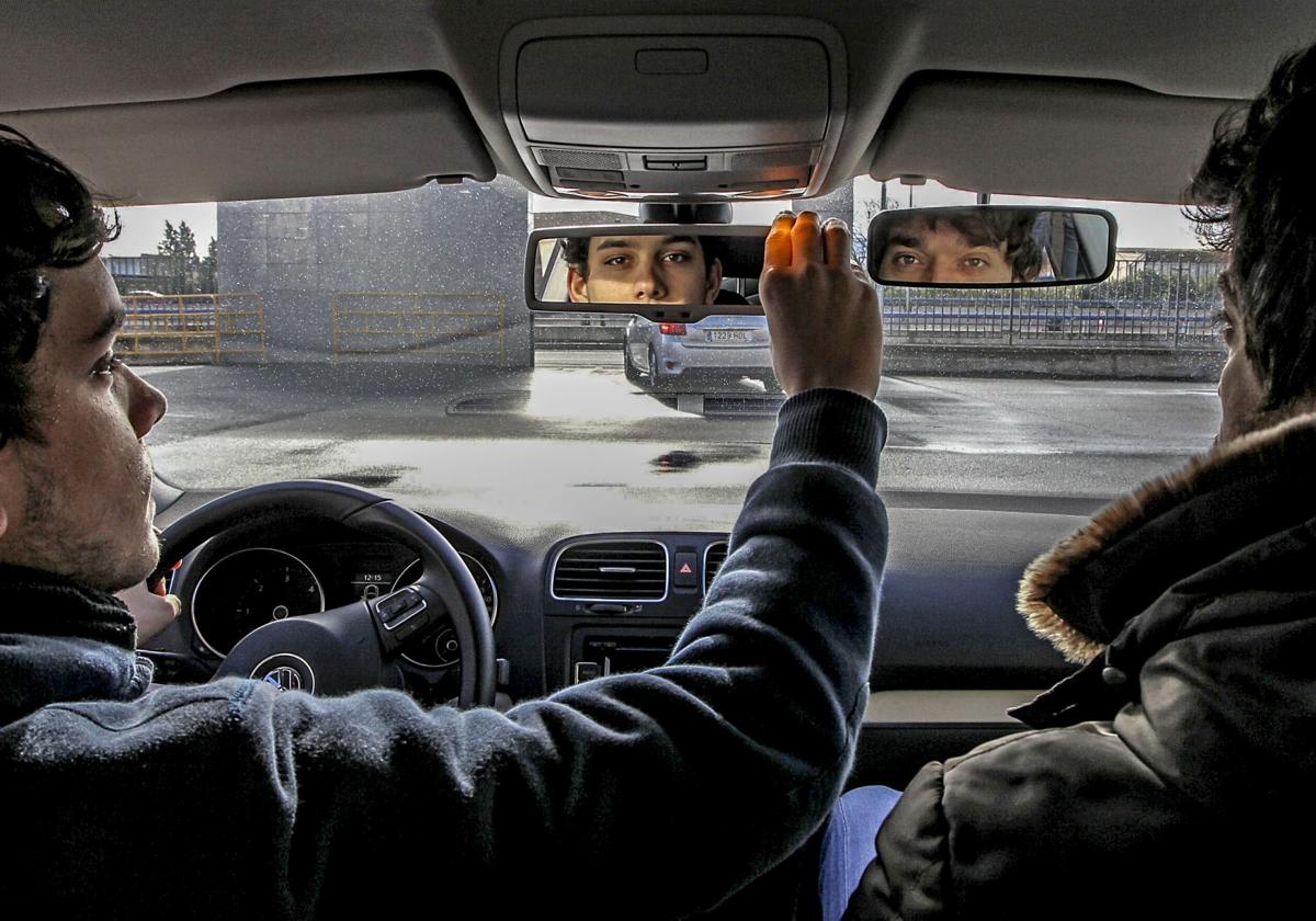 Los profesores de autoescuela de Bizkaia convocan tres días de huelga
