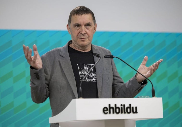 El secretario general de EH Bildu, Arnaldo Otegi, en una comparecencia este jueves en San Sebastián.