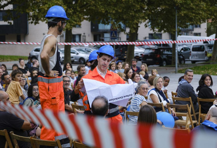 El humor abre la segunda jornada del festival de artes de calle de Lekeitio