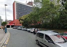 El aparcamiento fuera del edificio de Hacienda estará cerrado desde primera hora de este lunes y hasta las 20.00 horas del martes