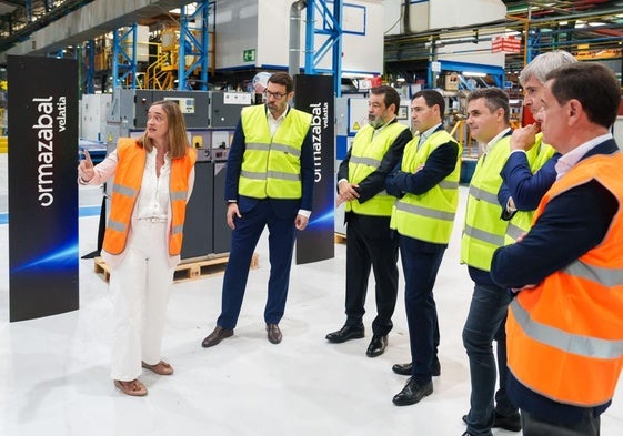 Visita del lehendakari y el consejero de Industria a la planta de Ormazabal en Igorre