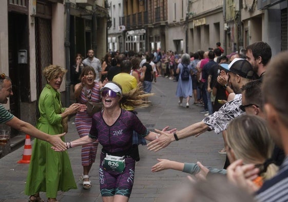 Vitoria alberga este domingo el Ironman con mayor protagonismo de las mujeres