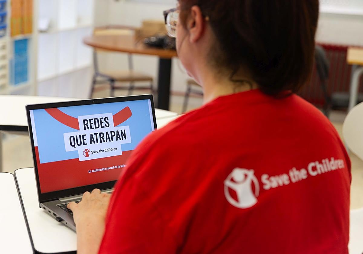 Casi ocho de cada diez vascos víctimas de delitos sexuales 'online' son menores