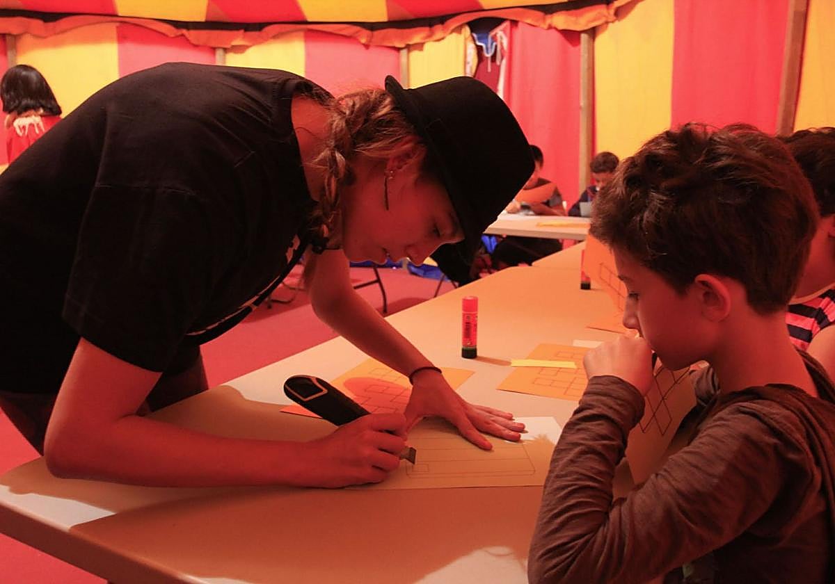 Plantas e insectos, protagonistas de los talleres de verano en el museo Artium