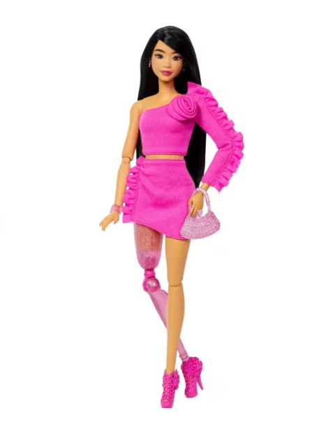 Barbie con una pierna ortopédica.