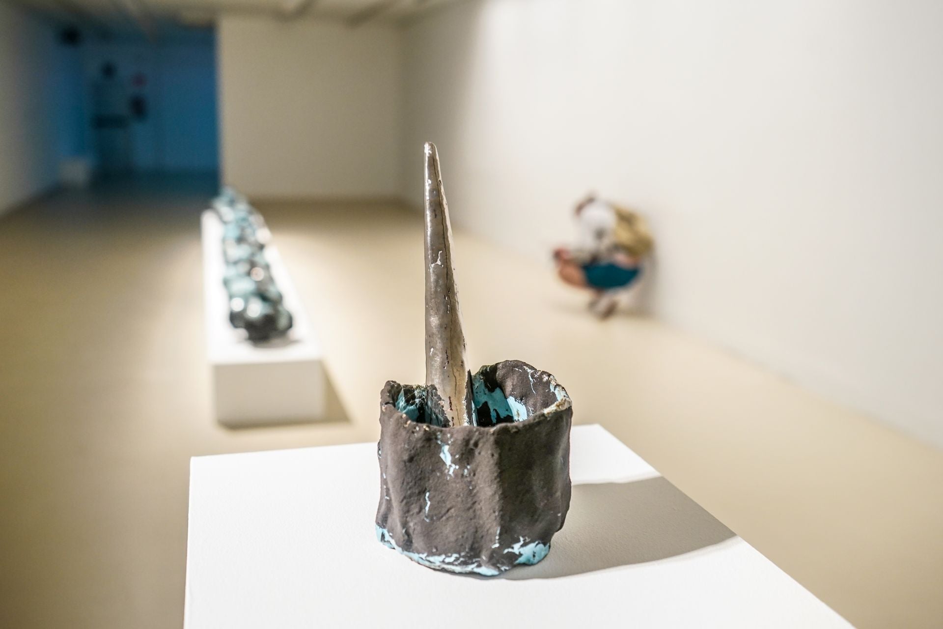 La artista vasca Mar de Dios expone &#039;Espejo de agua y flores&#039; en Vitoria