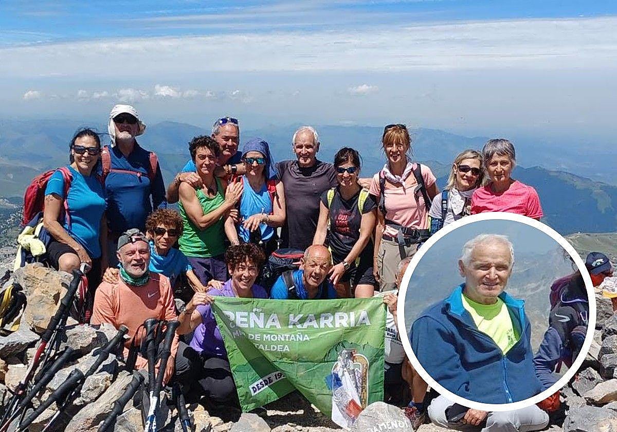 El club de montaña Peña Karria en la cima del Anie/Auñamendi.