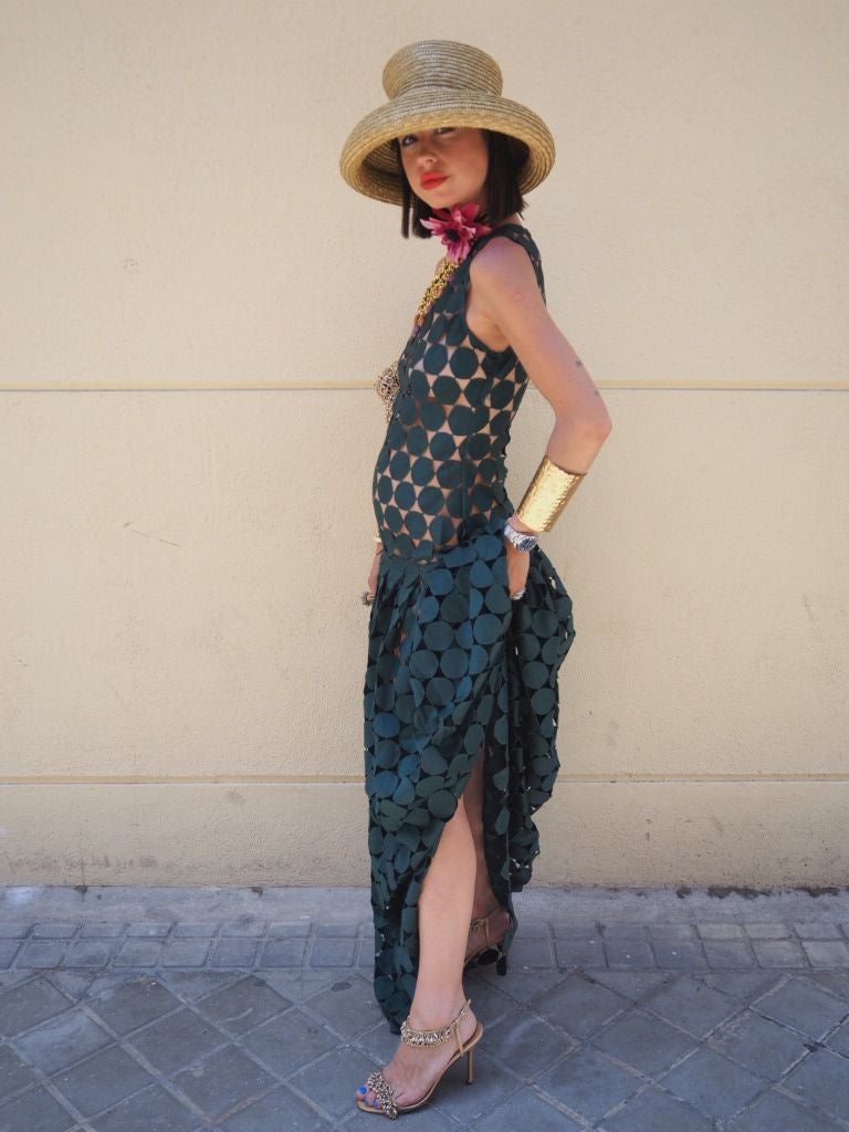 Paula, la invitada vizcaína que deslumbró en una boda en Madrid embarazada y con transparencias