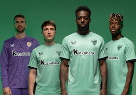 La tercera camiseta del Athletic, color verde turquesa en honor a las peñas internacionales