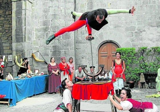 Artziniega también celebra en septiembre su tradicional mercado medieval.