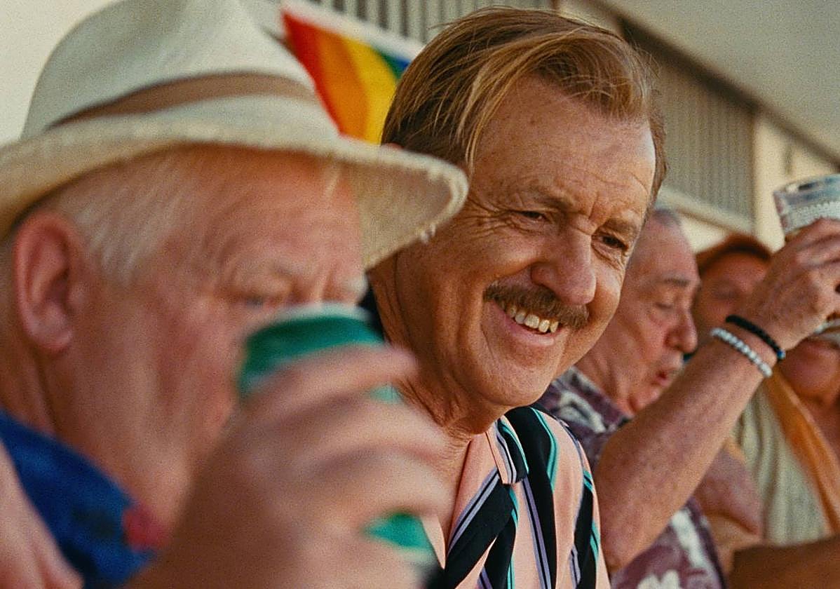 José Ramón Soroiz, gay maduro que vuelve al armario en 'Maspalomas', de Jose Mari Goenaga y Aitor Arregi.