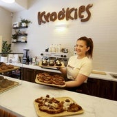 Nayelis y su familia endulzan Bilbao con su nueva pastelería y unos cruasanes que vuelan