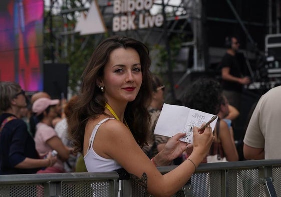 Sofía, la bilbaína que dibuja los conciertos