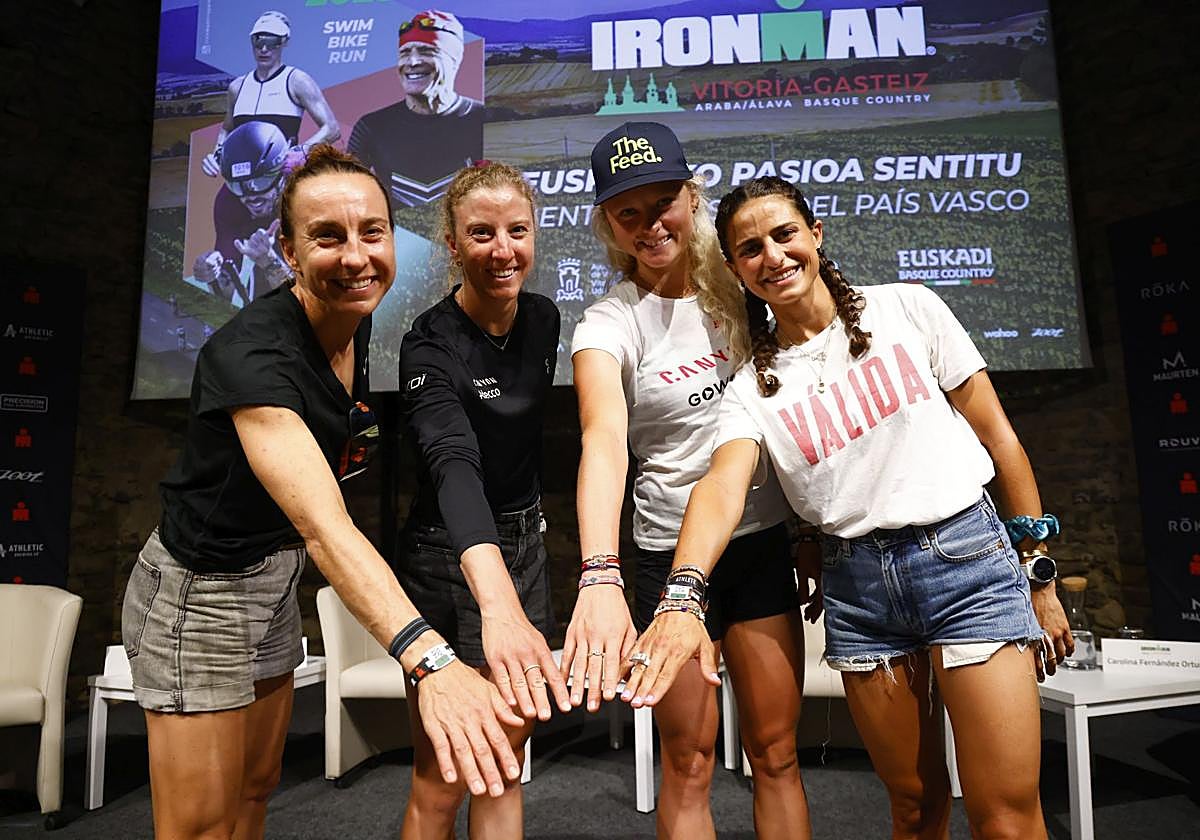 De izquierda a derecha, Anne Haug, Julie Derron, Marjolaine Pierré y Caroliña Ortuño.