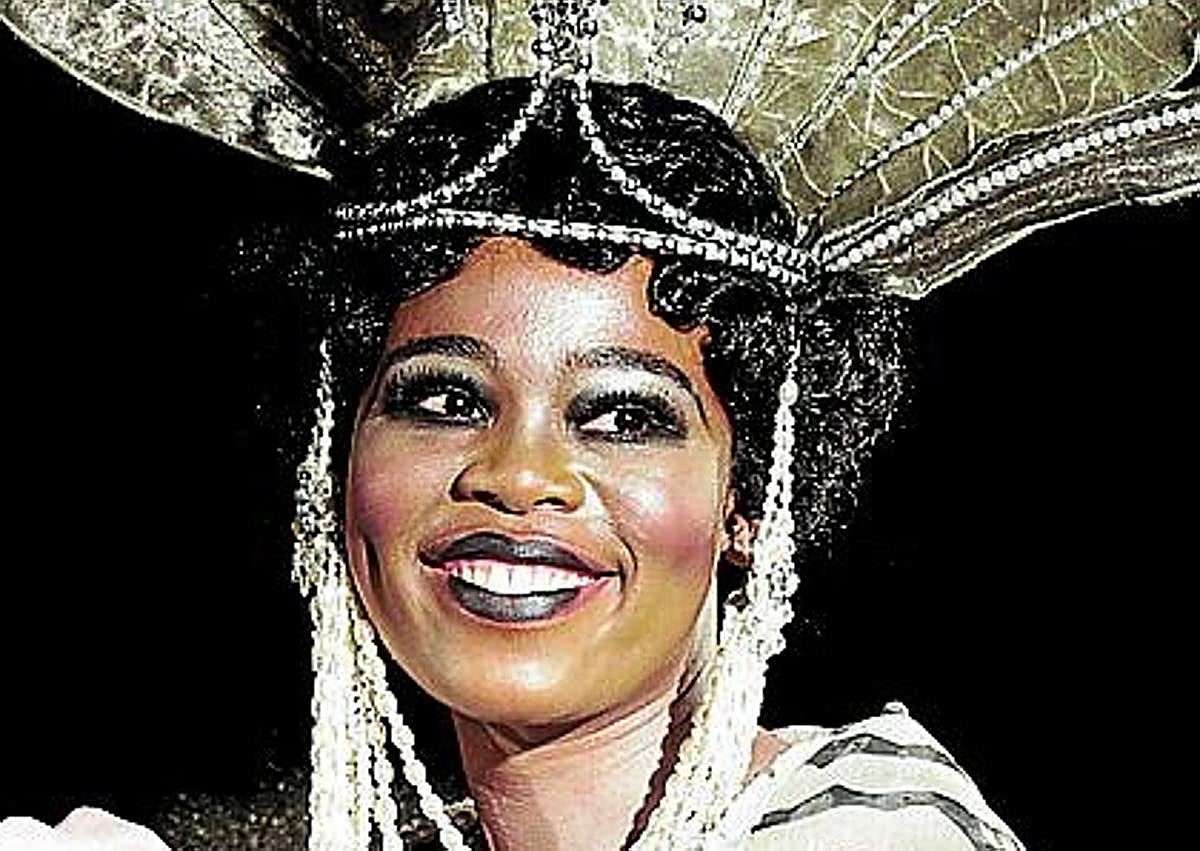 Imagen secundaria 1 - 1. Santander. El cuarteto de saxofones Kebyart ofrecerá una propuesta arriesgada en el Centro Botín. 2. La soprano Pretty Yende cantará junto a Michael Fabiano en Santander. 3. San Sebastián. El quinteto de metales Kambrass estrenará una pieza de música contemporánea. 