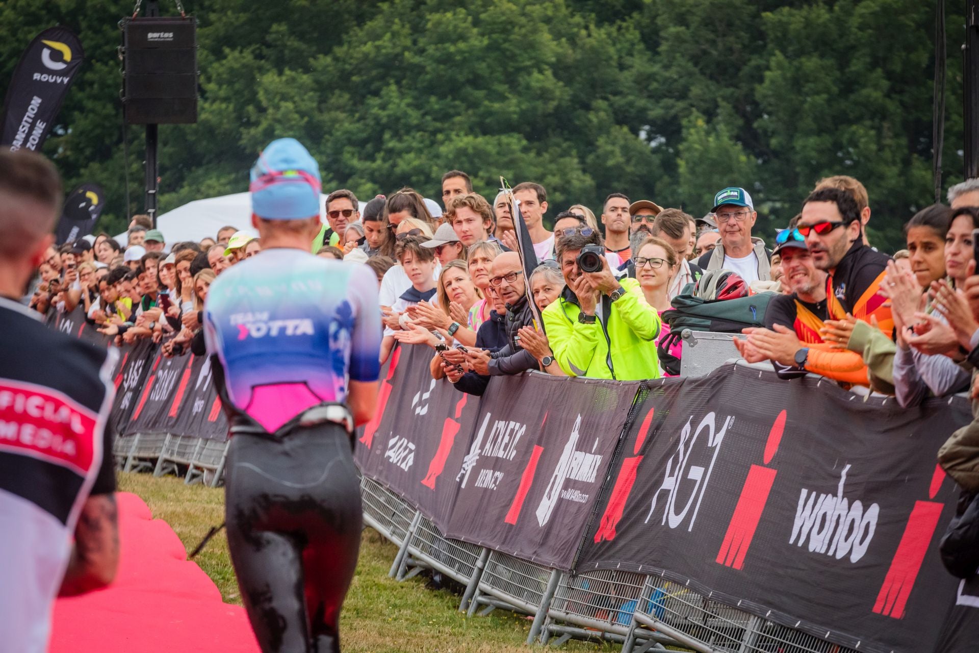 Las imágenes del Ironman de Vitoria 2025