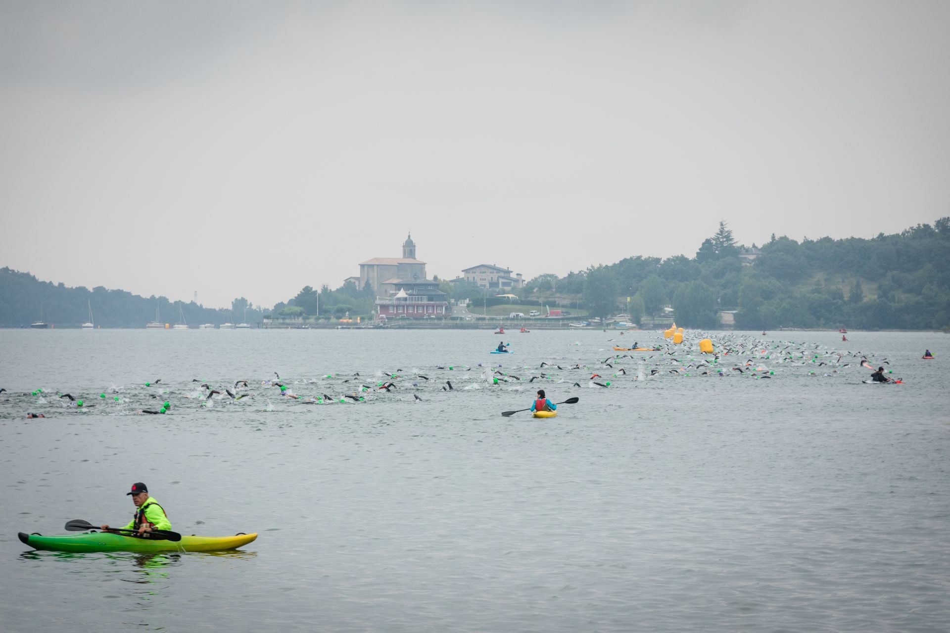 Las imágenes del Ironman de Vitoria 2025