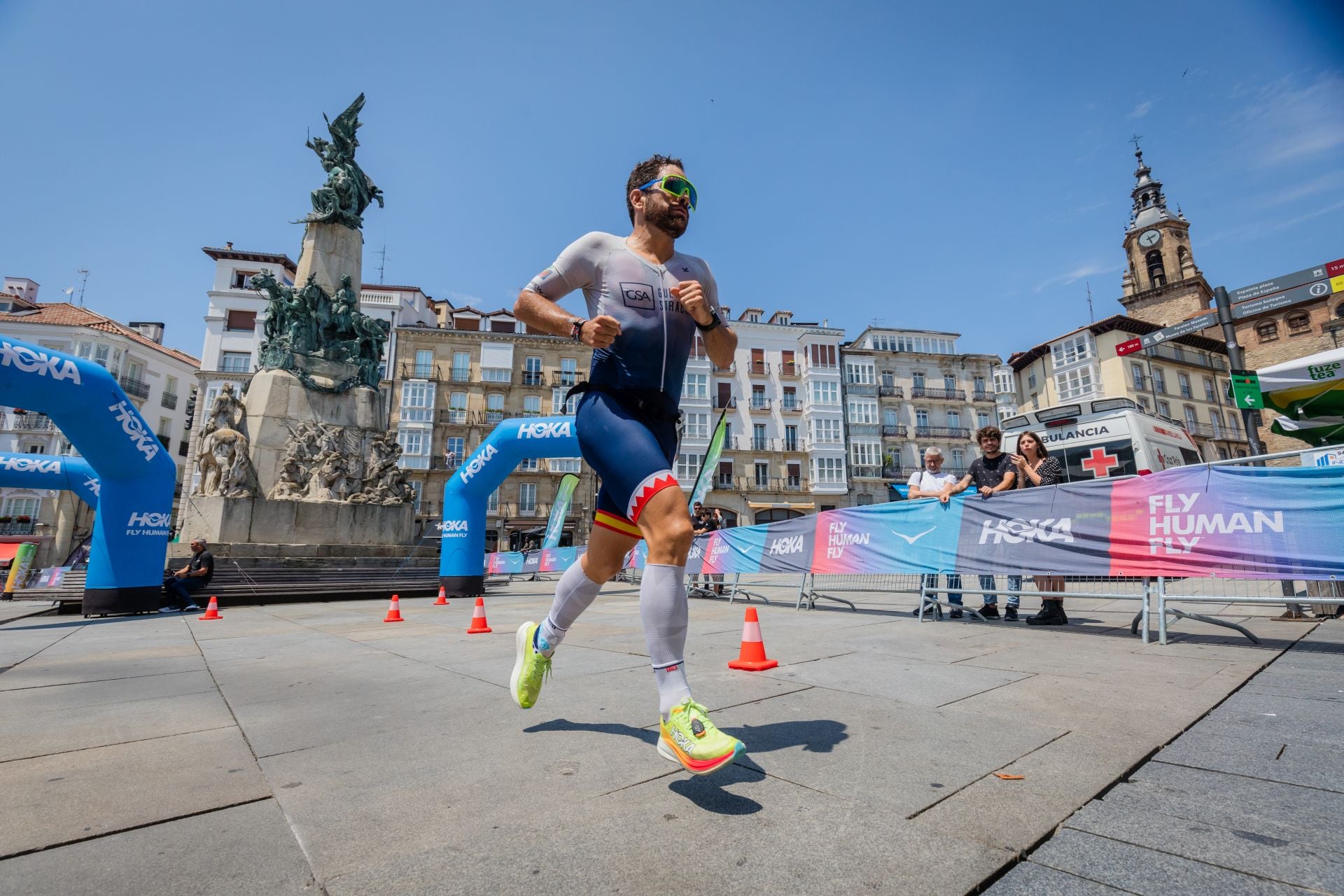Las imágenes del Ironman de Vitoria 2025