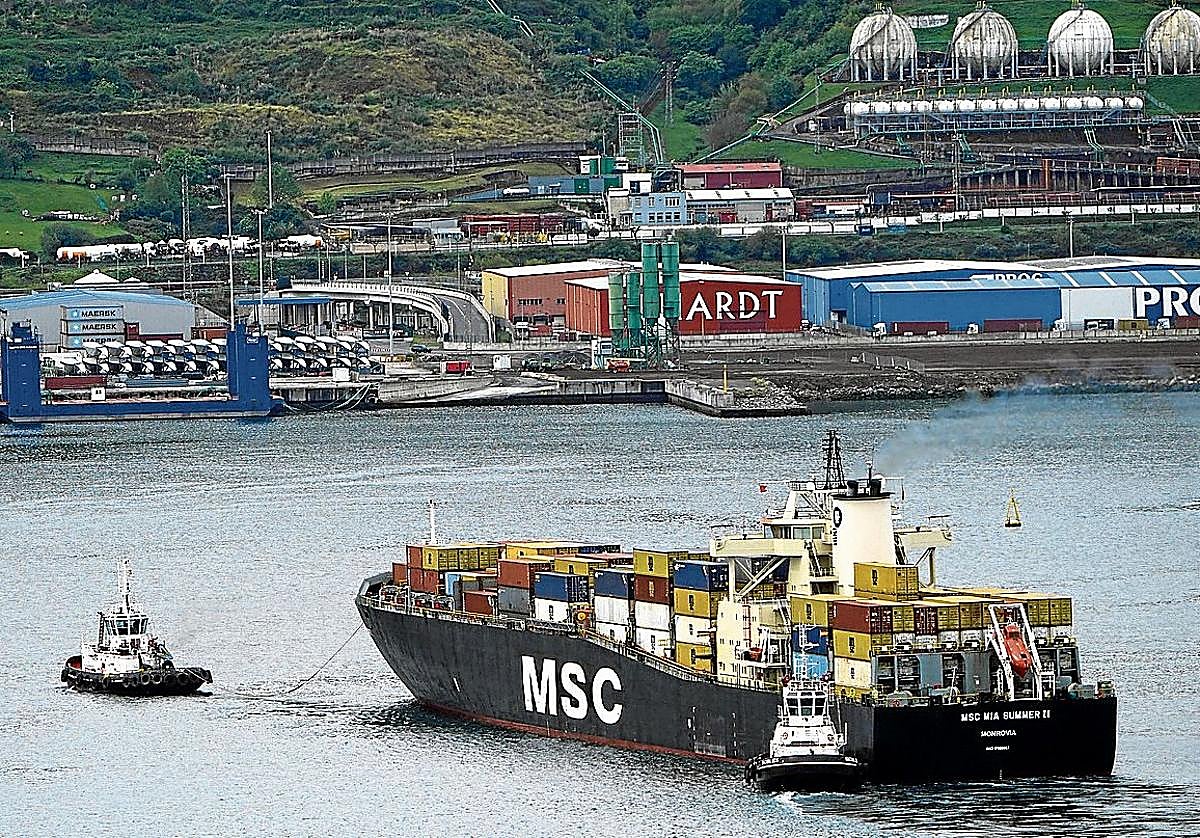 La guerra comercial ya ha ralentizado el envío de mercancía del Puerto de Bilbao.