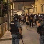 Otra noche de violencia en el polvorín de Torre Pacheco: ultras a la caza de inmigrantes, cargas policiales y varios heridos