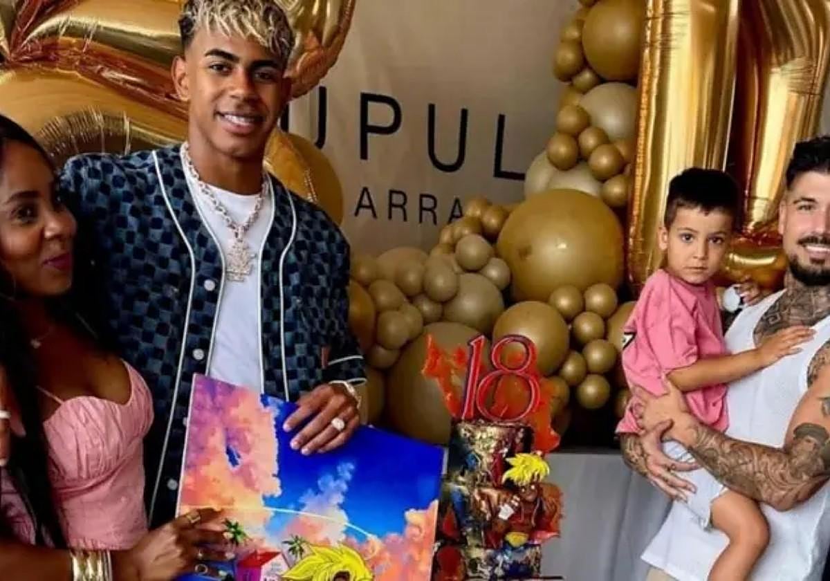 Así fue la gran fiesta de cumpleaños de Lamine Yamal: Bizarrap y Quevedo, 'chicas de imagen'... y sin Nico