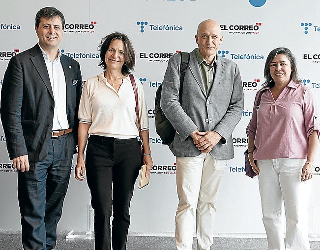 Iñaki Gutiérrez, Karmele Zubizarreta, Benjamín Juez y Karmele Garro.