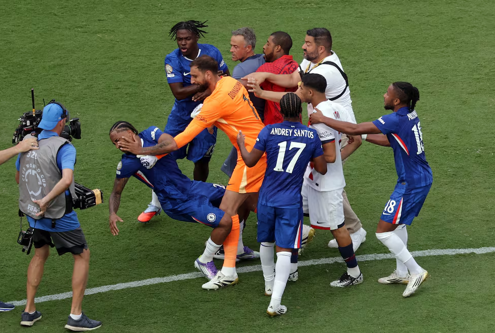 La agresión de Luis Enrique a Joao Pedro en la final del Mundial de Clubes