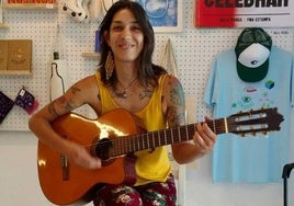 Muere Araceli Julio, la cantante de Satélite Kingston que denunció la falta de medicación para el cáncer de mama metastásico que padecía